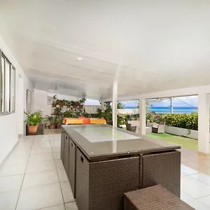 https://nunaatini-lodge.frenchpolynesia-hotels.com